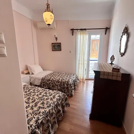 Leonardo 's House Tinos