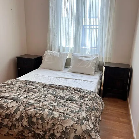 Leonardo 's House * Tinos