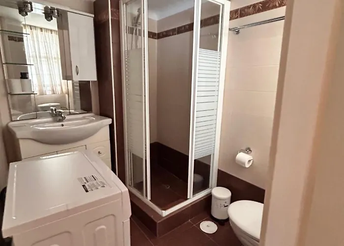 Leonardo 's House * Tínos