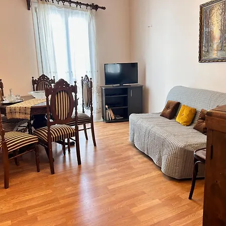 Apartment Leonardo 's House Tínos