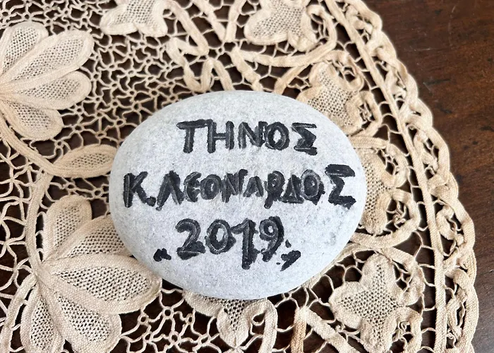 Leonardo 's House Apartman Tínos